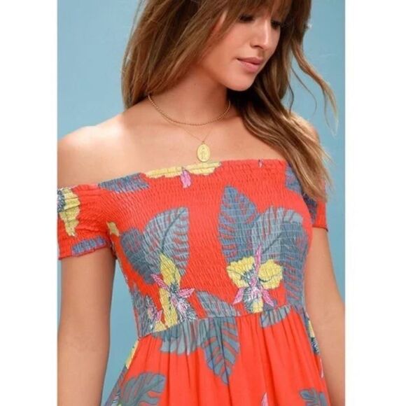 LULU'S Patsy Tropical Floral Smocked Off-Shoulder Maxi Dress Size L - Picture 5 of 12